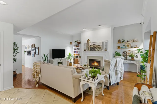 $369,900 | 1000 Harrogate Drive, Knoxville, TN 37923