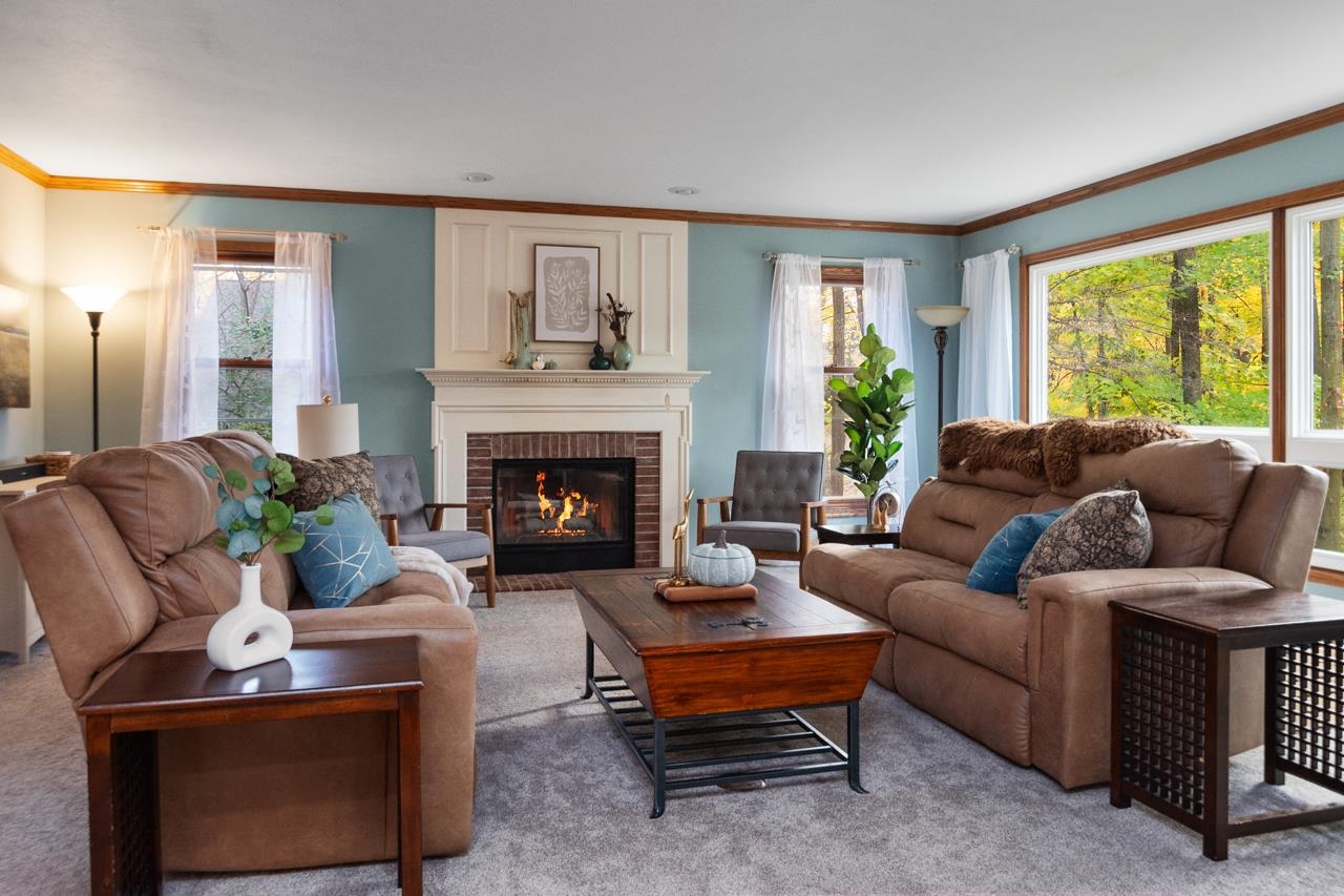 4551 Choctaw Trail Green Bay, WI 54313 - Photo 2 of 57