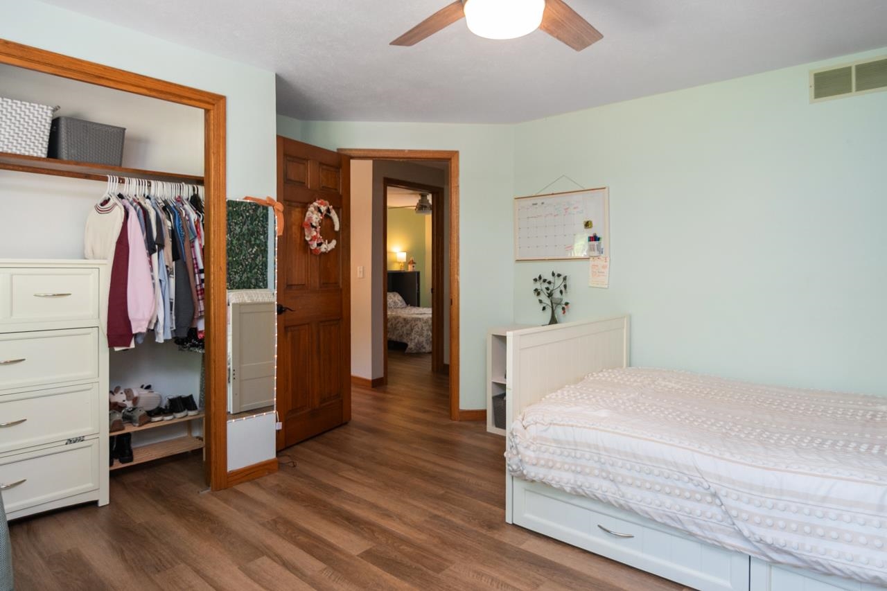 4551 Choctaw Trail Green Bay, WI 54313 - Photo 25 of 57