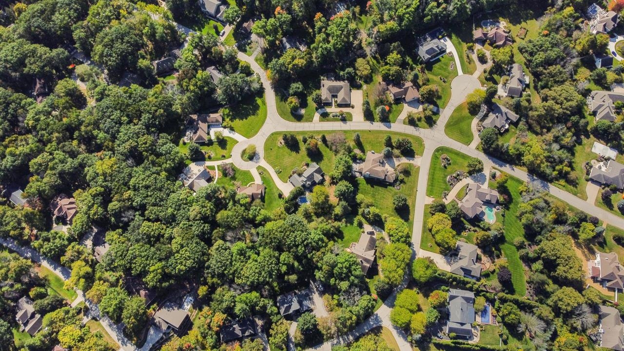 4551 Choctaw Trail Green Bay, WI 54313 - Photo 40 of 57