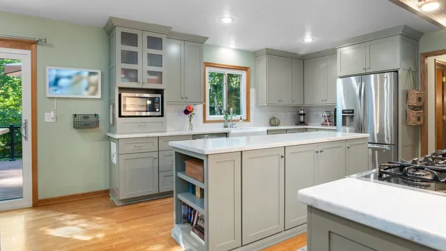 $649,000 | 4551 Choctaw Trail, Green Bay, WI 54313