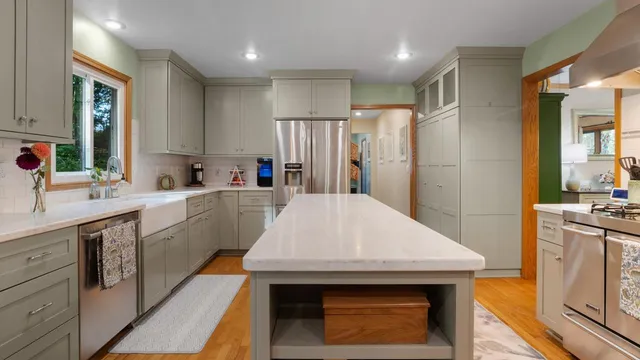 $649,000 | 4551 Choctaw Trail, Green Bay, WI 54313