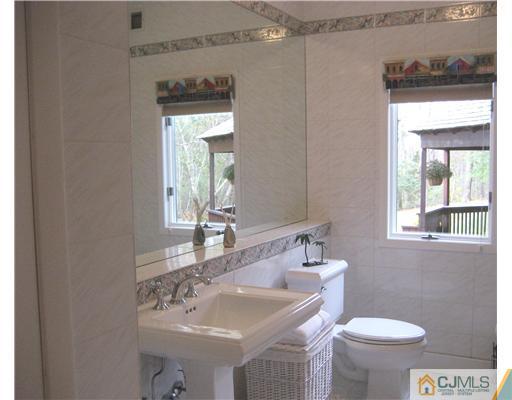 8 Liberty Lane Millstone Township, NJ 08535 - Photo 17 of 23 Gallery Image 17