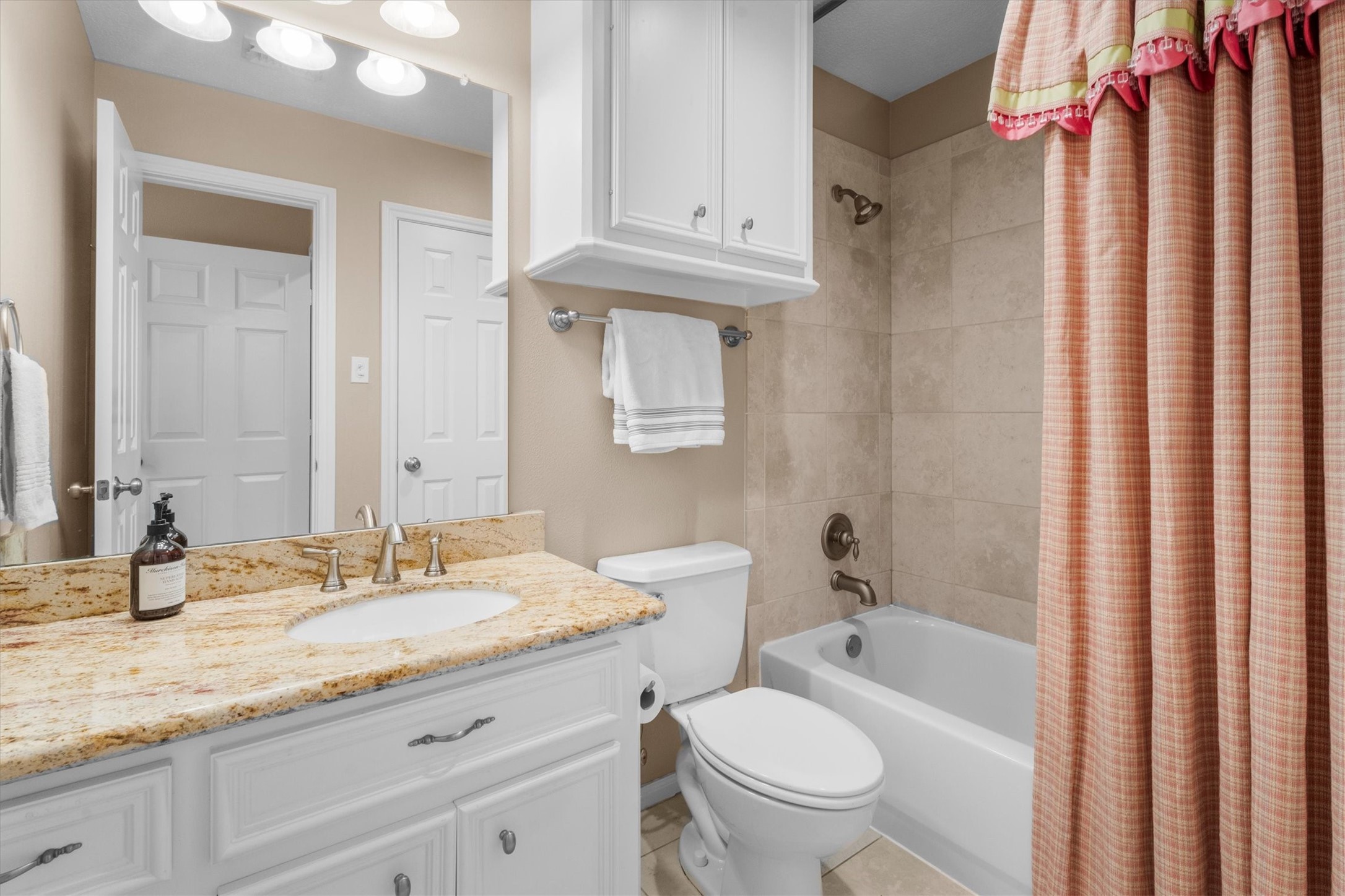 15415 Prade Ranch Lane Cypress, TX 77429 - Photo 39 of 50 Hall bathroom