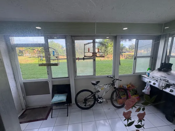 $1,600 | 725 Lori Drive, Unit 107, Palm Springs, FL 33461