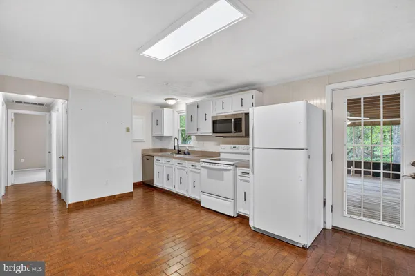 $300,000 | 9773 Emerald Lane, Newburg, MD 20664