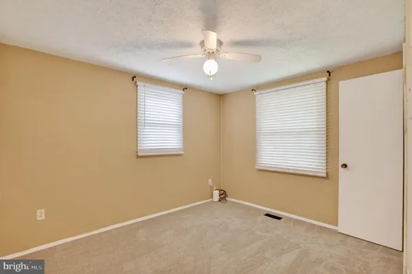 $300,000 | 9773 Emerald Lane, Newburg, MD 20664