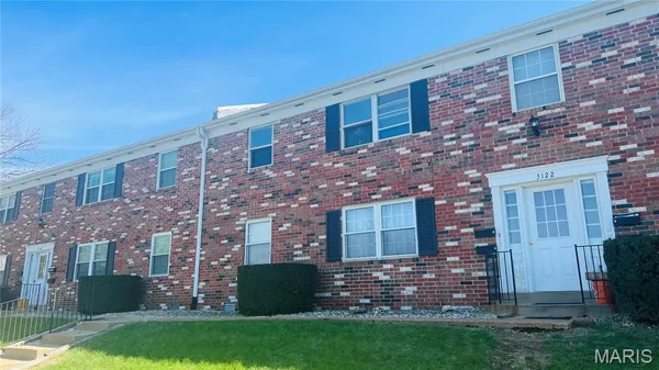 $104,900 | 3122 Carnaby Lane, Unit A, Bridgeton, MO 63044