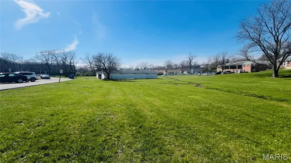$104,900 | 3122 Carnaby Lane, Unit A, Bridgeton, MO 63044