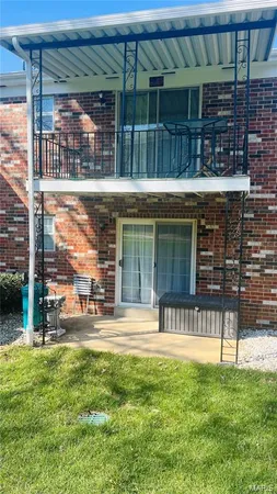 $104,900 | 3122 Carnaby Lane, Unit A, Bridgeton, MO 63044