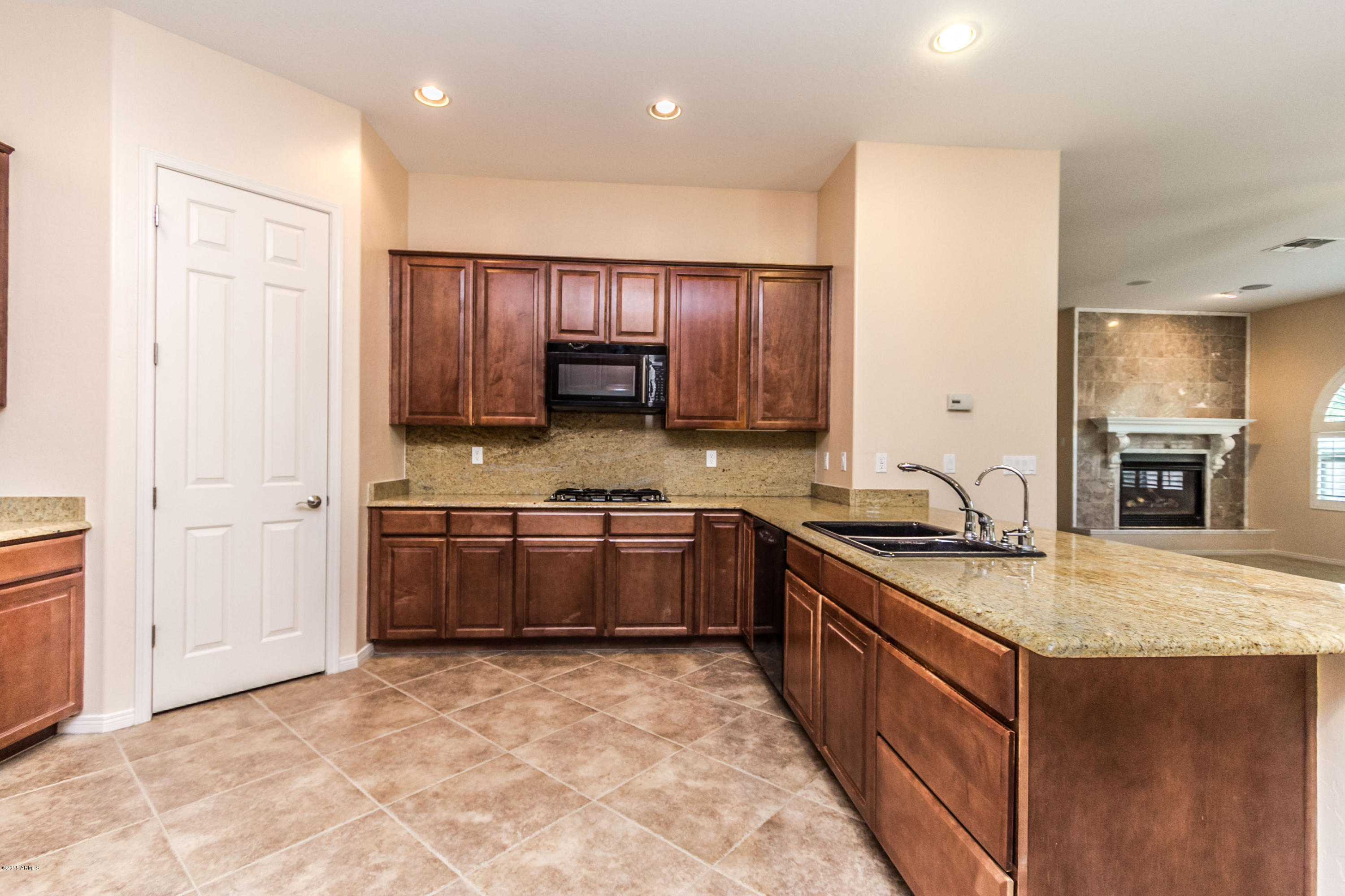 4621 East Reins Road Gilbert, AZ 85297 - Photo 11 of 34 4621 Reins Rd AZ-24