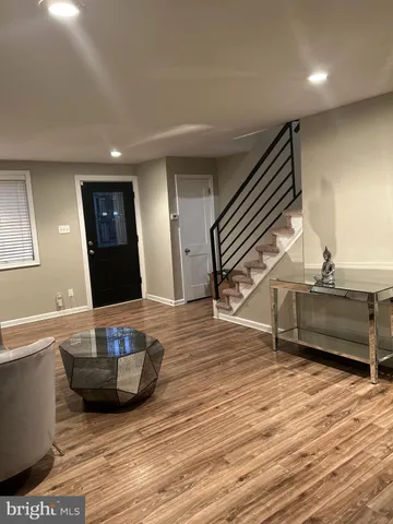 a view of a livingroom with furniture