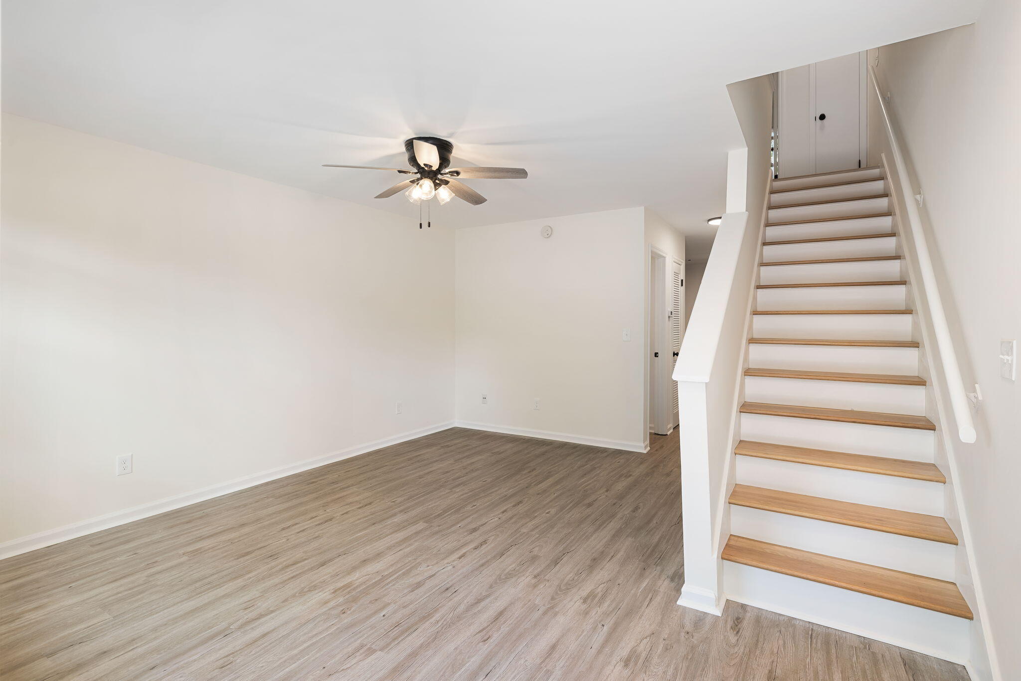 270 Fleming Road, Unit D Charleston, SC 29412 - Photo 3 of 10 3