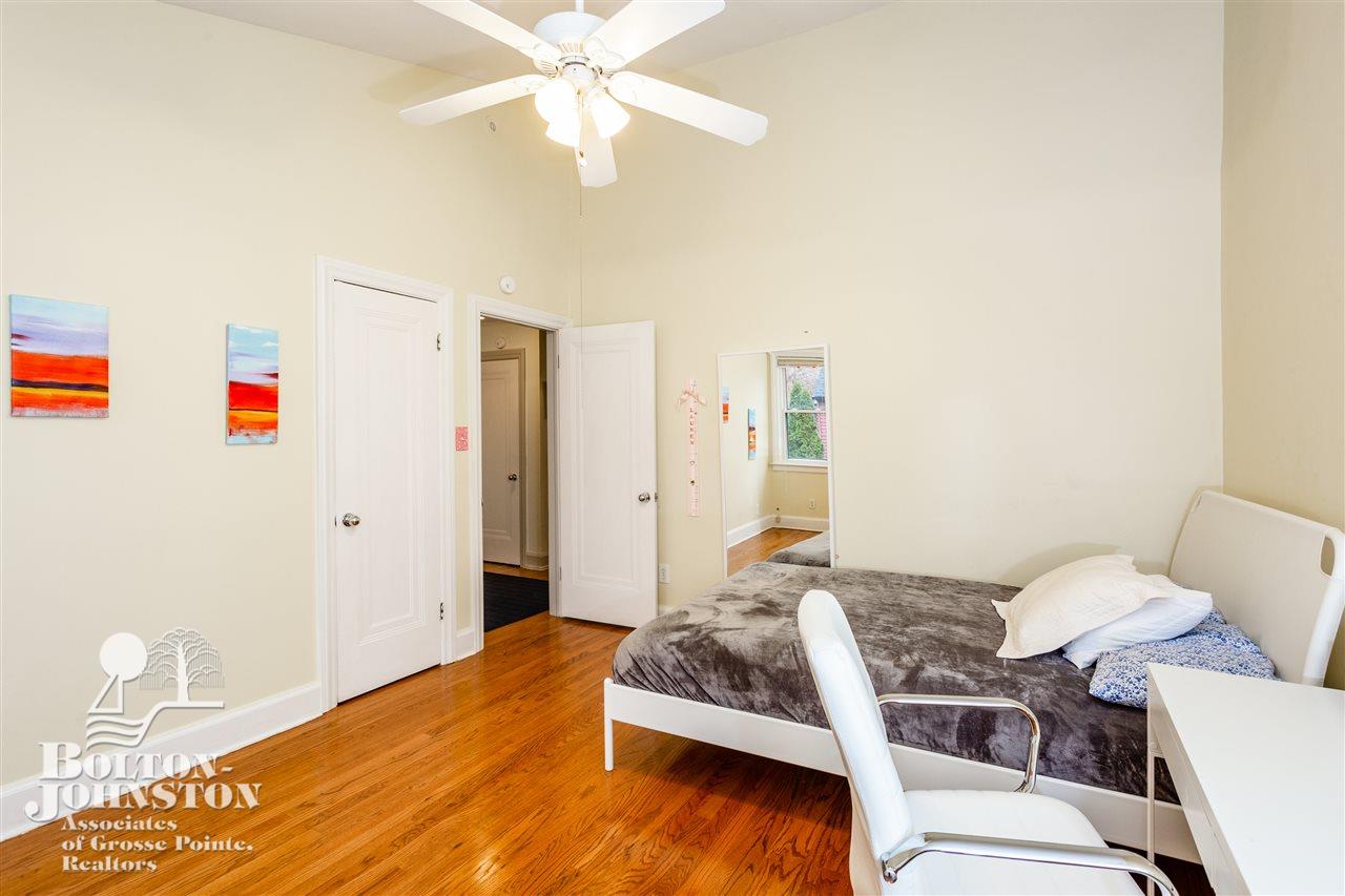 590 Barrington Road Grosse Pointe Park, MI 48230 - Photo 37 of 63