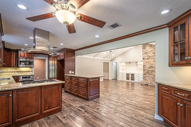 $6,975 | 17615 Swansbury Drive, Cypress, TX 77429