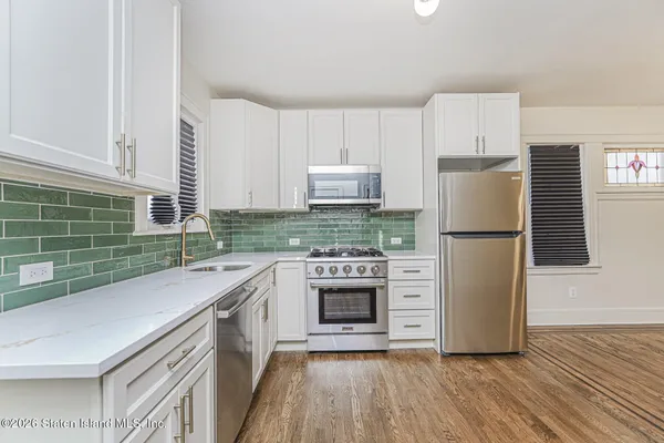 $885,000 | 332 Willowbrook Road | Westerleigh