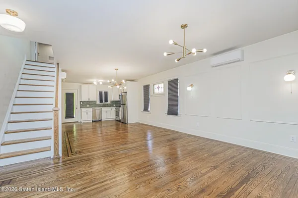 $885,000 | 332 Willowbrook Road | Westerleigh