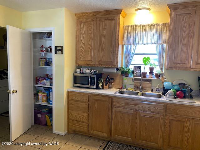 5109 Benton Drive Amarillo, TX 79110 - Photo 7 of 15 Kitchen/pantry