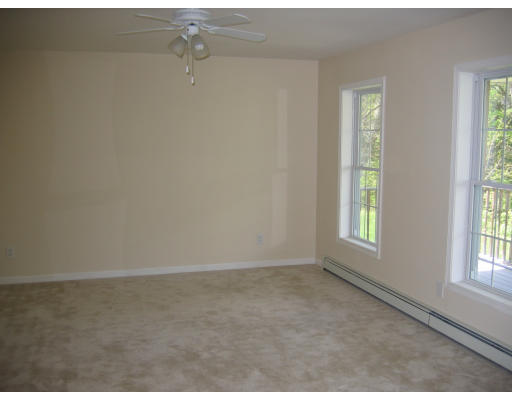 24 South Road Sturbridge, MA 01566 - Photo 8 of 14 Gallery Image 8