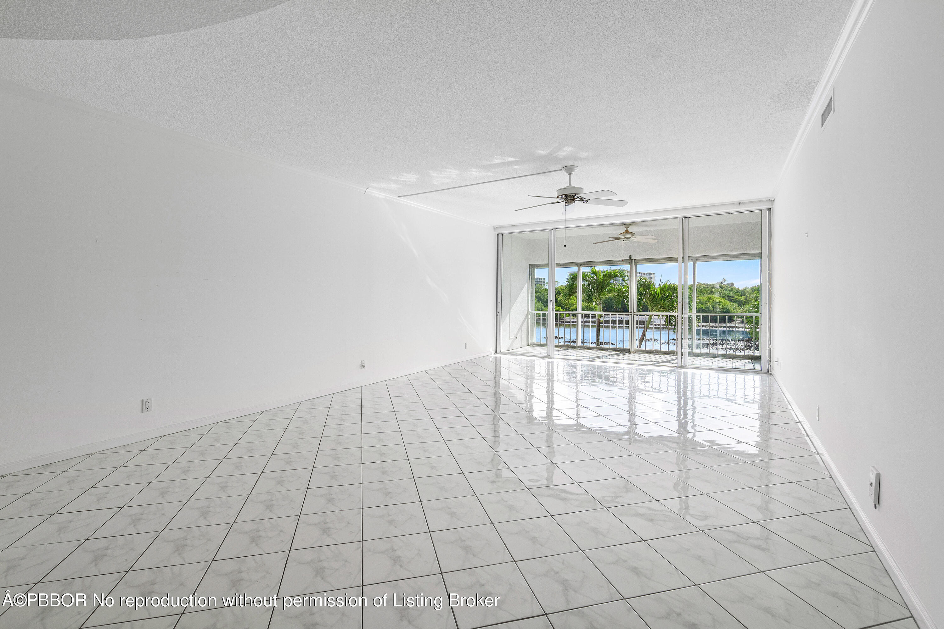 2165 Ibis Isle Road, Unit 6 Palm Beach, FL 33480 - Photo 8 of 30 great room
