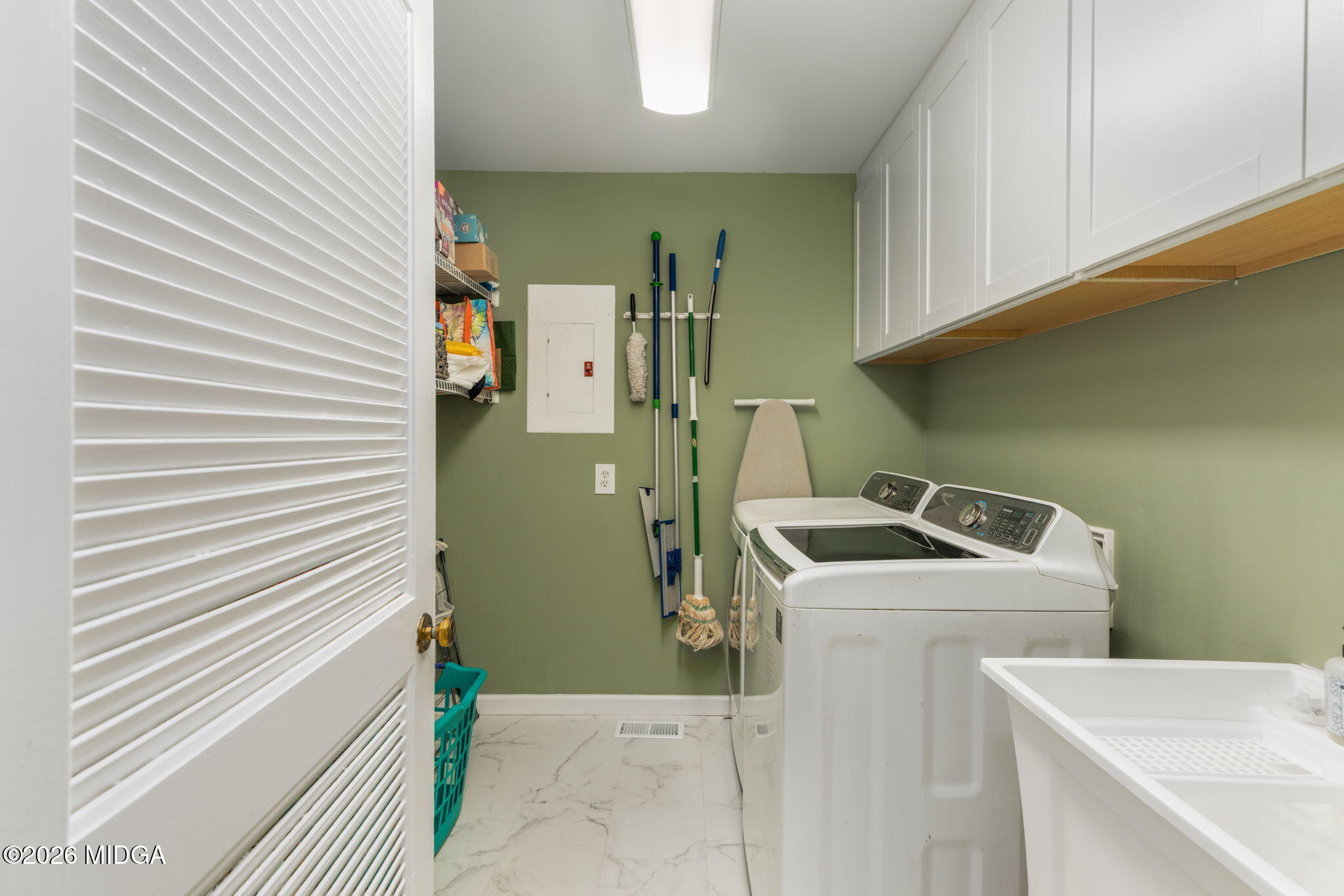 101 Spring Valley Court Macon, GA 31210 - Photo 30 of 35 30-web-or-mls-251107_AbellVisuals_Signat