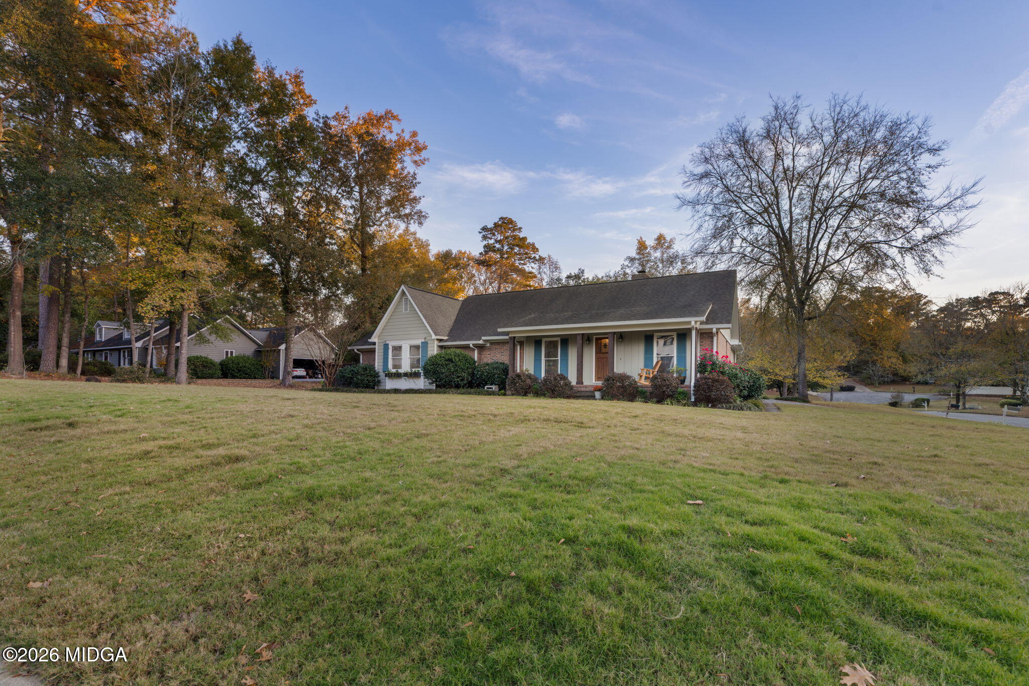 101 Spring Valley Court Macon, GA 31210 - Photo 3 of 35 3-web-or-mls-251107_AbellVisuals_Signatu