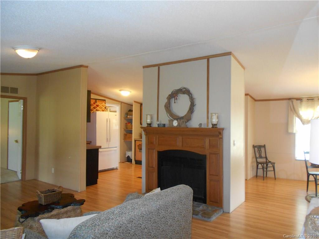 1040 East Fork Road Marshall, NC 28753 - Photo 11 of 24 Gallery Image 11
