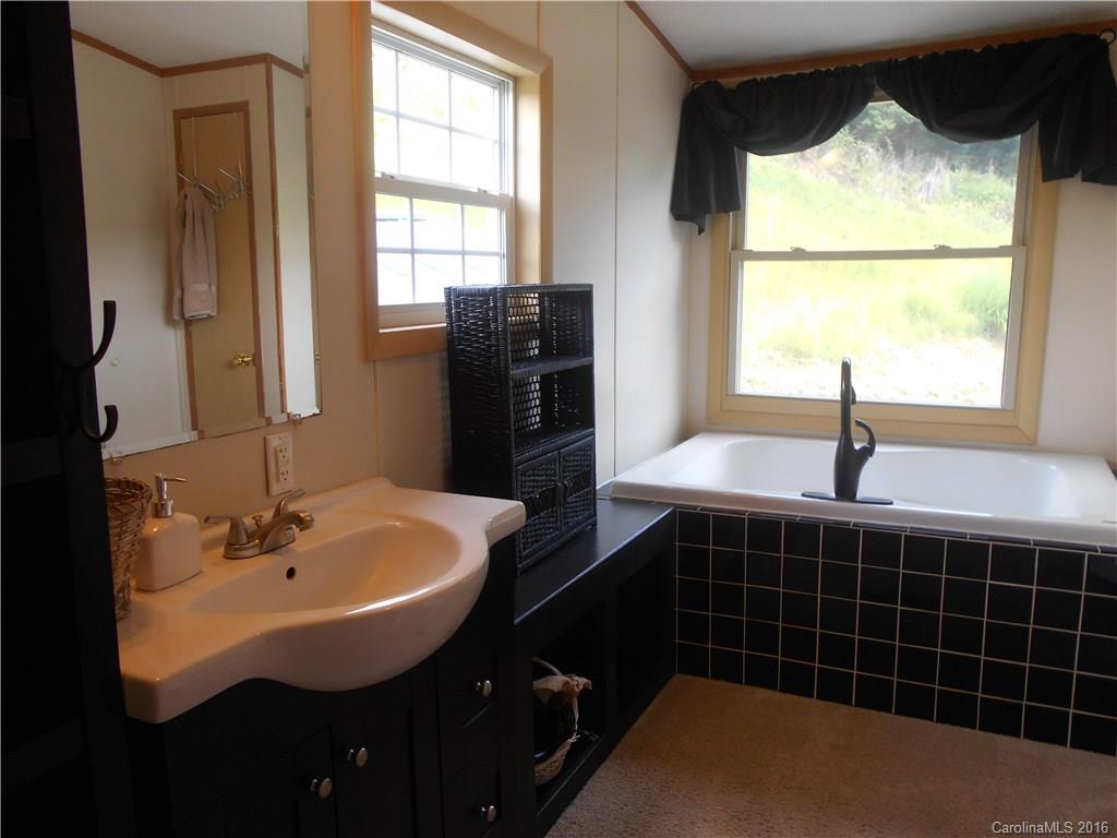 1040 East Fork Road Marshall, NC 28753 - Photo 22 of 24 Gallery Image 22