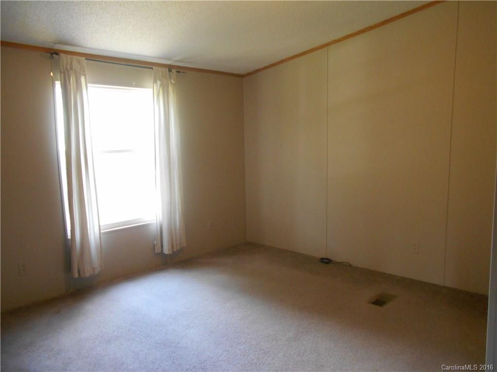 1040 East Fork Road Marshall, NC 28753 - Photo 23 of 24 Gallery Image 23