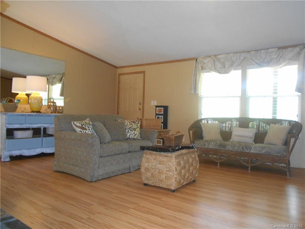 1040 East Fork Road Marshall, NC 28753 - Photo 8 of 24 Gallery Image 8
