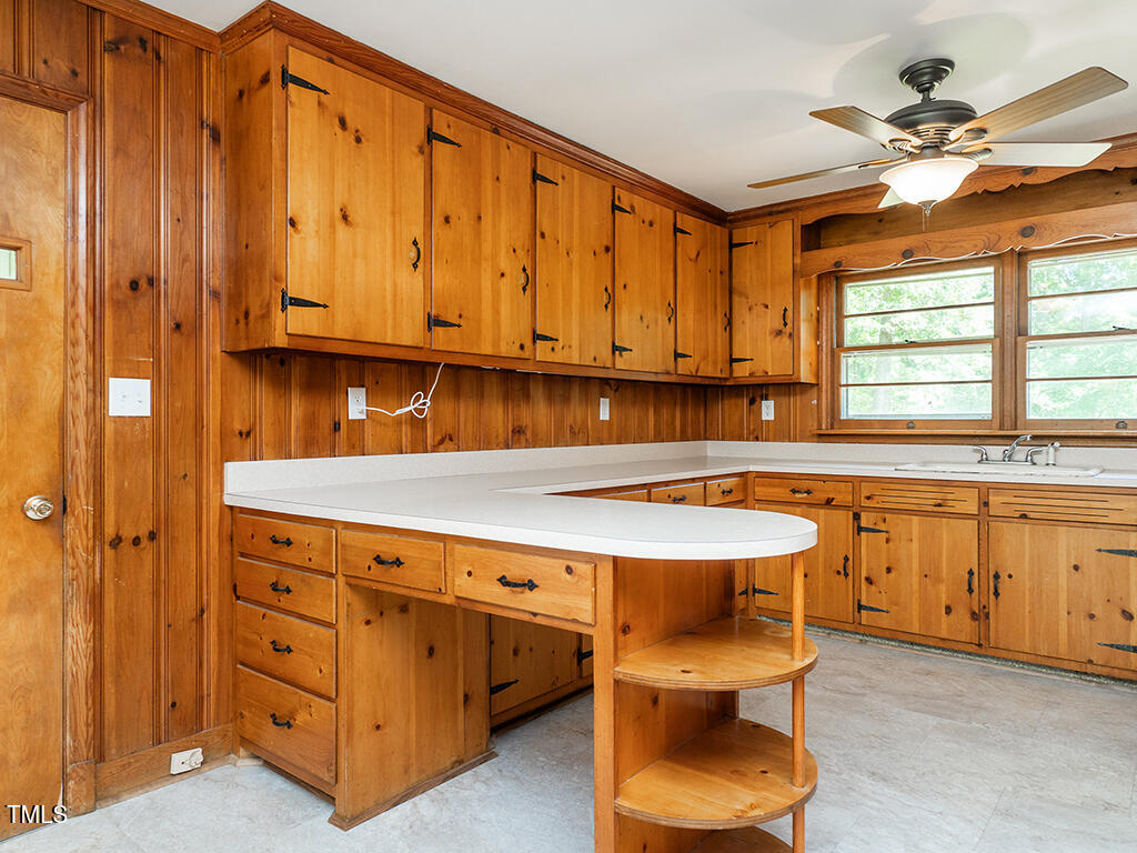 2434 Morningside Drive Burlington, NC 27217 - Photo 10 of 30 12 2434_MorningsideDr Kitchen1_MLS