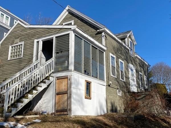 12 Reed Street Marblehead, MA 01945 - Photo 4 of 14 Gallery Image 4