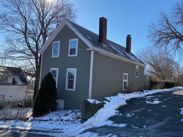 12 Reed Street Marblehead, MA 01945 - Photo 5 of 14 Gallery Image 5