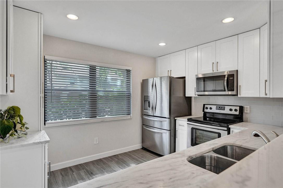 23346 Southwest 55th Way, Unit B Boca Raton, FL 33433 - Photo 3 of 20 Photo 3