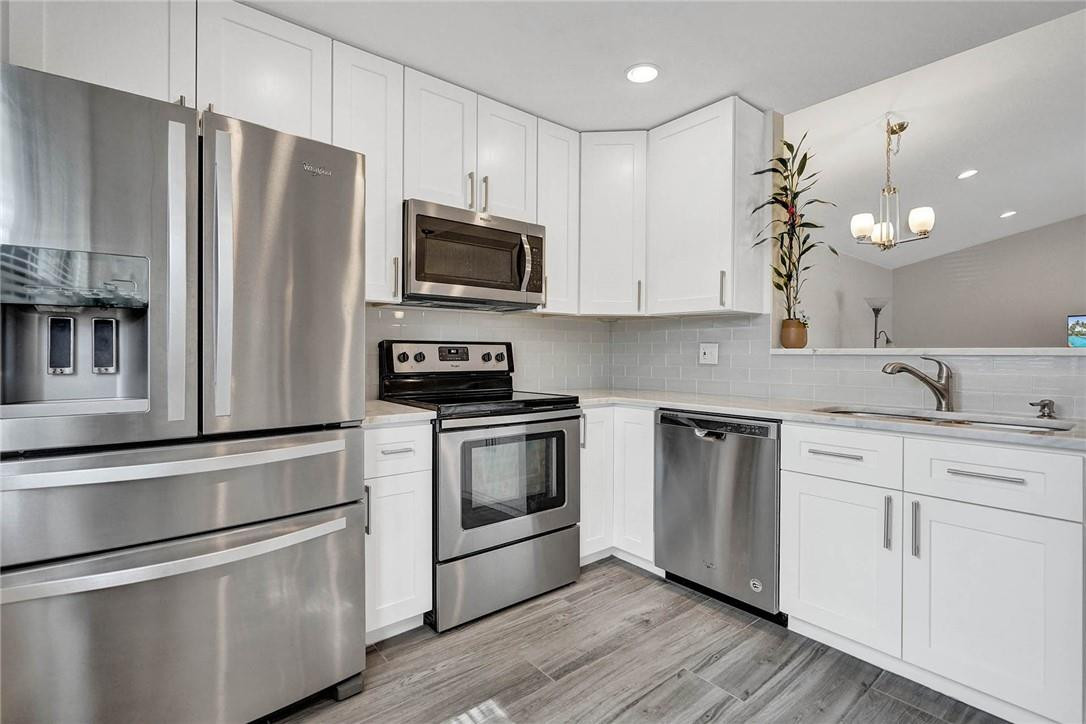 23346 Southwest 55th Way, Unit B Boca Raton, FL 33433 - Photo 4 of 20 Photo 4