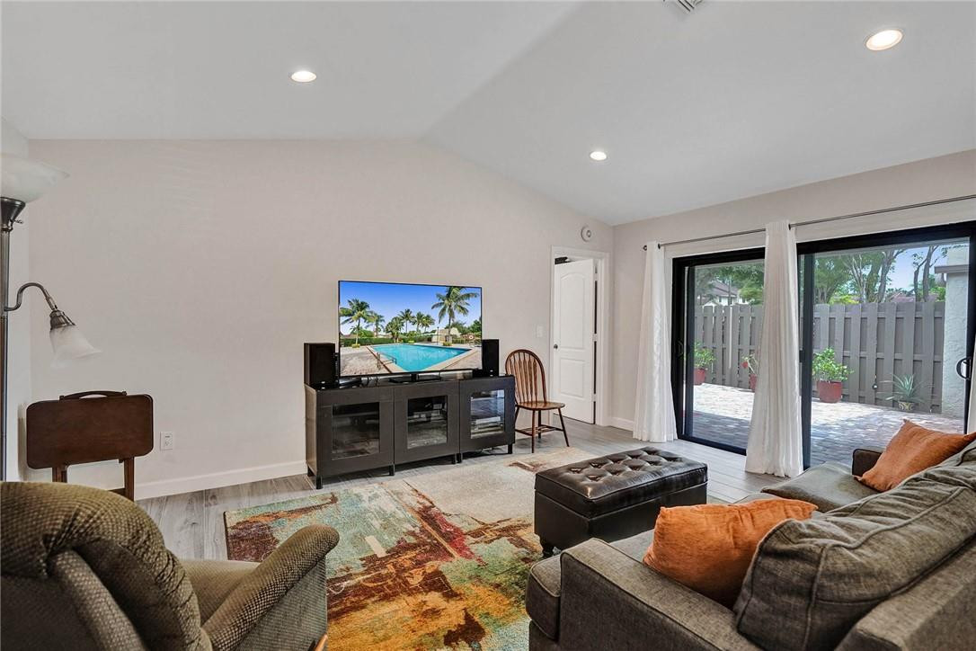 23346 Southwest 55th Way, Unit B Boca Raton, FL 33433 - Photo 10 of 20 Photo 10