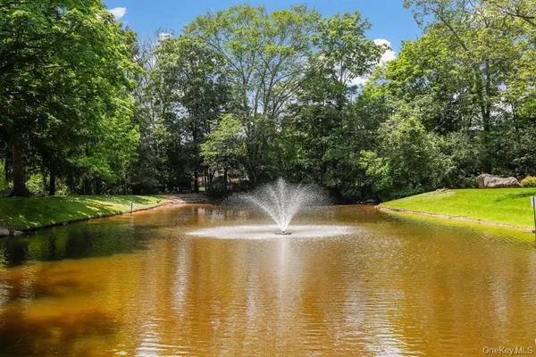 $329,000 | 209 Deer Ct Drive, Middletown, NY 10940