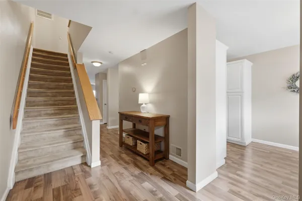 $329,000 | 209 Deer Ct Drive, Middletown, NY 10940