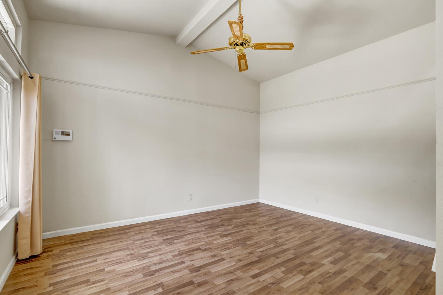 6932 Springmont Drive Elk Grove, CA 95758 - Photo 6 of 47