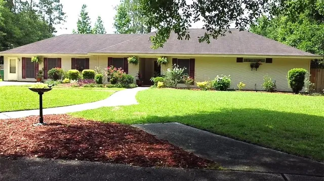 $370,000 | 232 Chateau Drive, Slidell, LA 70460