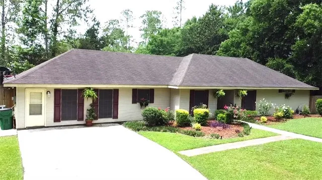 $370,000 | 232 Chateau Drive, Slidell, LA 70460