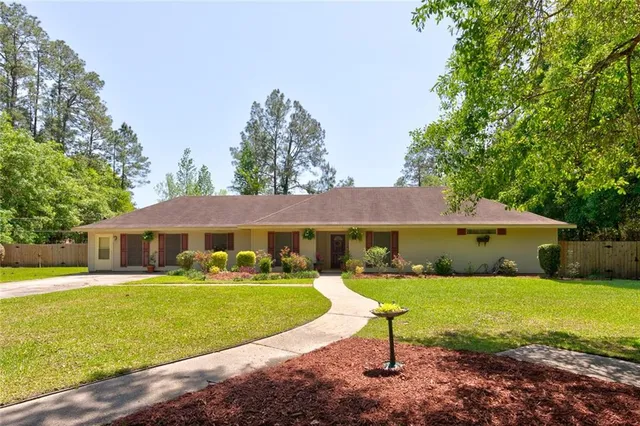 $370,000 | 232 Chateau Drive, Slidell, LA 70460