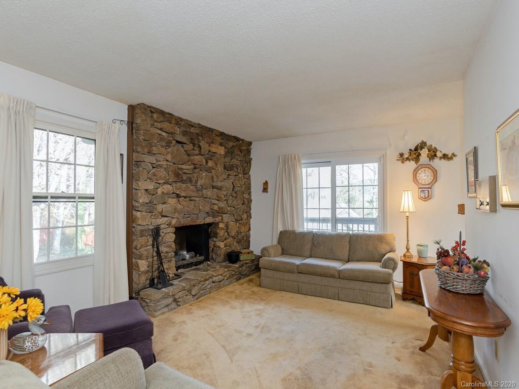 110 White Oak Road Arden, NC 28704 - Photo 3 of 14 Gallery Image 3