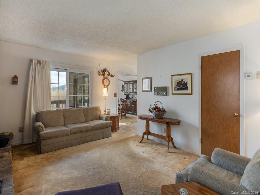 110 White Oak Road Arden, NC 28704 - Photo 4 of 14 Gallery Image 4