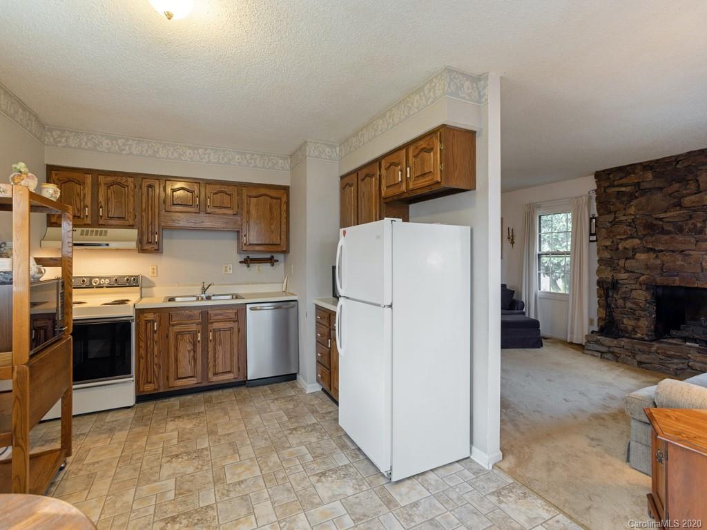 110 White Oak Road Arden, NC 28704 - Photo 6 of 14 Gallery Image 6