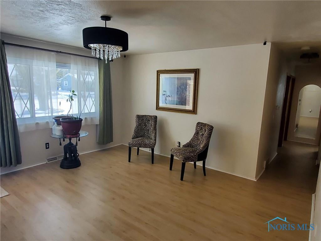 629 Jean Road Toledo, OH 43615 - Photo 2 of 15 Gallery Image 2