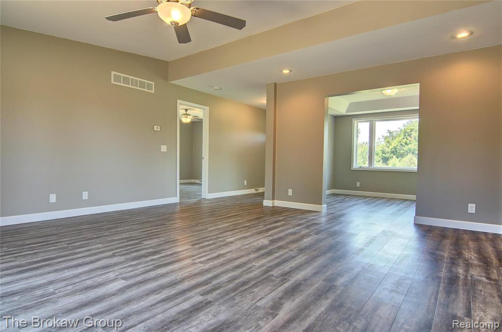 6414 Sheridan Road Flushing, MI 48433 - Photo 14 of 57