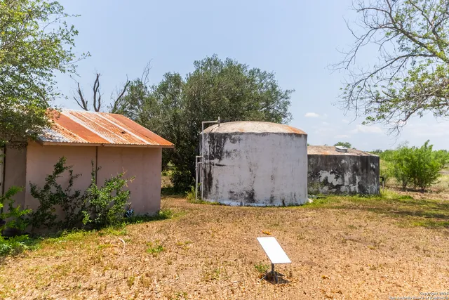 $249,500 | 4843 Farm To Market 1436, La Pryor, TX 78872