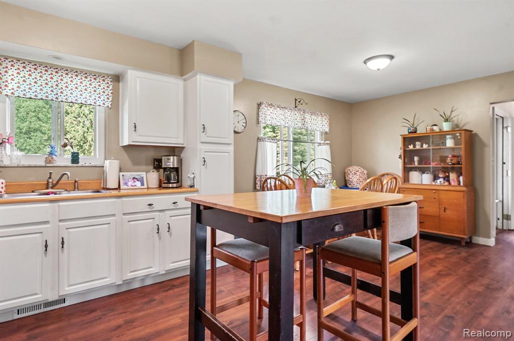5014 Oak Hill Road Clarkston, MI 48348 - Photo 9 of 29