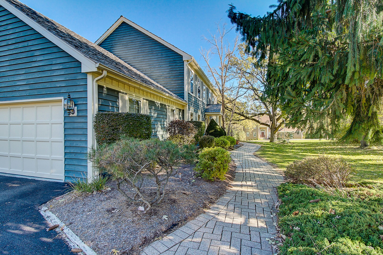 35W522 Miller Road Algonquin, IL 60102 - Photo 2 of 63 a front view of a house with garden